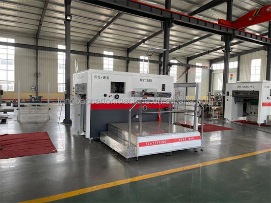 Máquina de recorte de cartón de cartón plano semiautomático profesional