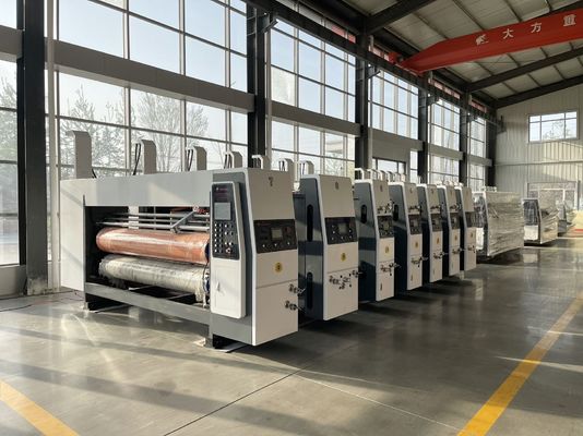 180000 KG Corrugador automático de alta velocidad Flexo Impresora de cuatro colores Corte de piezas de corte automático