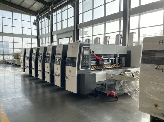 Máquina de corte de piezas de cartón de impresión de cuatro colores totalmente automática