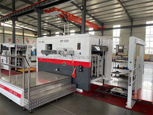 Máquina de corte de cartón de papel Función automática de corte y crecimiento de matrices corrugadas
