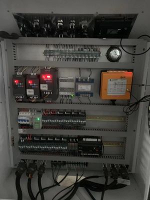 Máquina de fabricación de cajas onduladas con tensión de 220/380/440V y funciones de impresión/corte