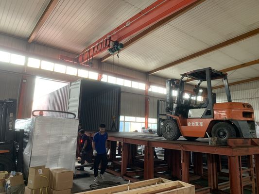 Material de embalaje de madera de cartón corrugado Máquina automática para hacer cartón