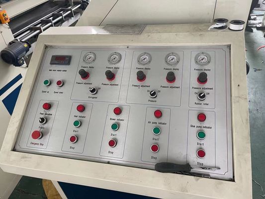 Artículo TB-2 de capa de papel de fabricación de cartón corrugador sin dedos Adsorbido interno de una sola cara