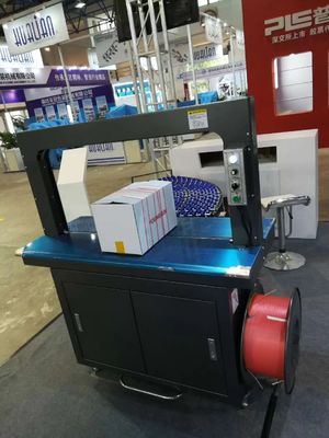 El embalaje de alto volumen se hace fácil con la máquina automática de sujeción de PP de alta presión