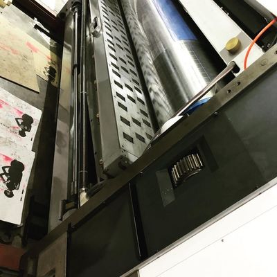 Actualice su proceso de embalaje con nuestra máquina automática para hacer cajas de cartón corrugadas