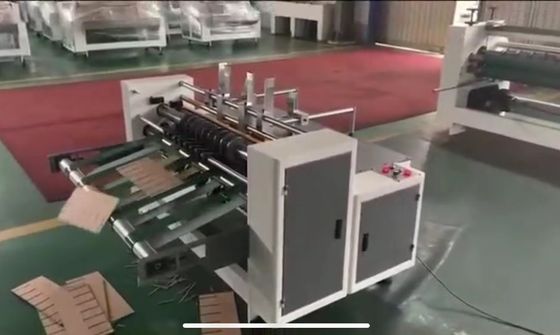 Máquina para la fabricación de placas onduladas semiautomática